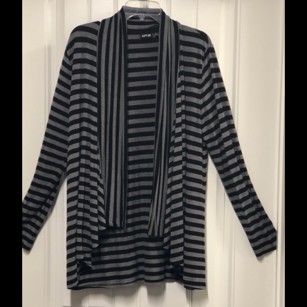 🌸 Apt 9 Cardigan
